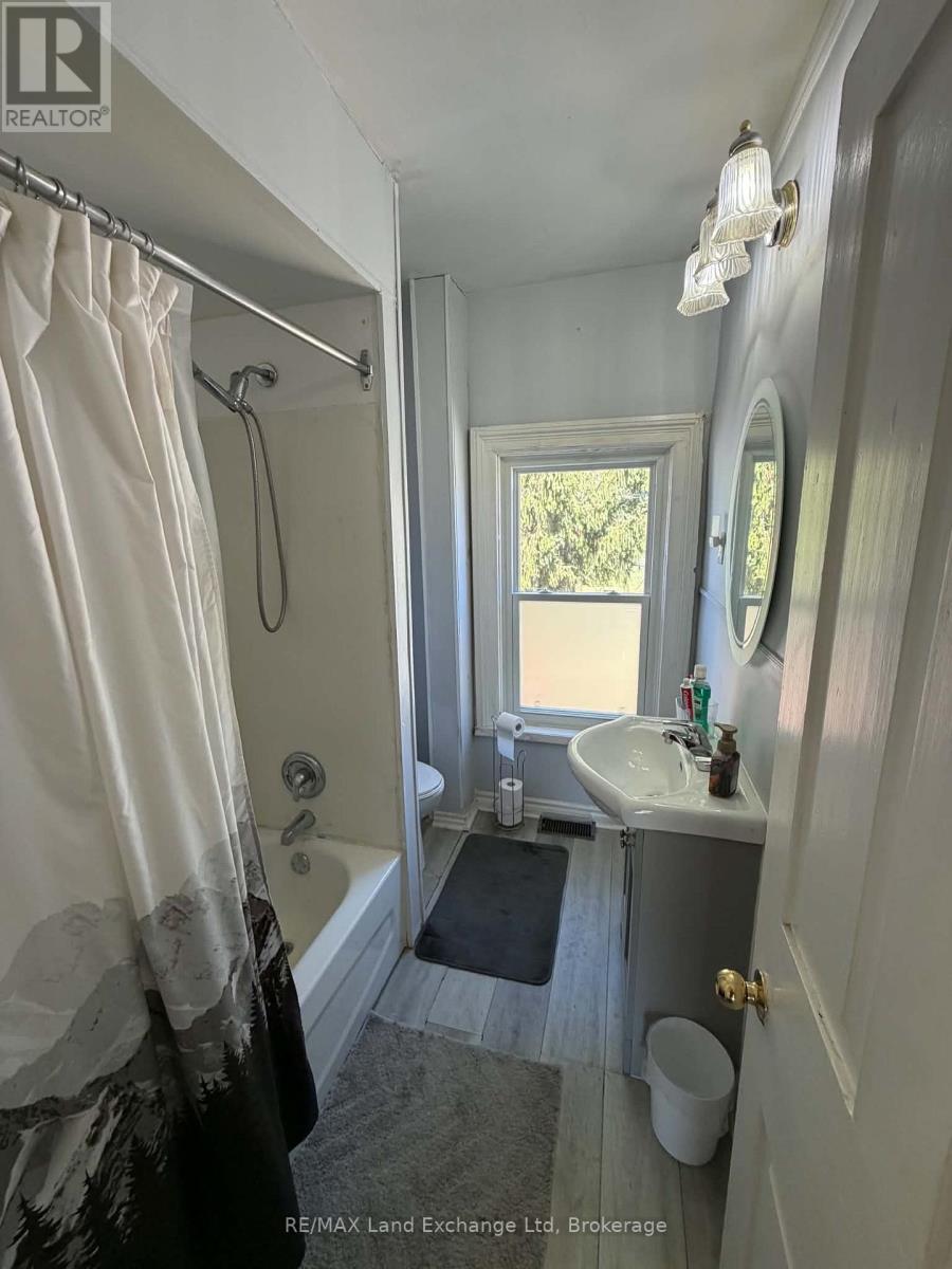 52 Clinton Street S Property Photo 23