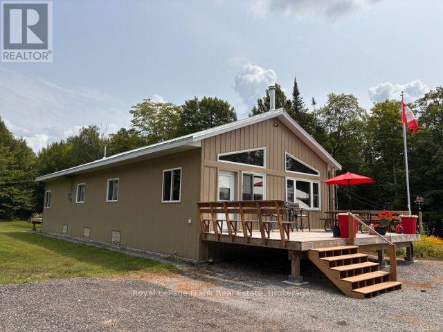 989 North Mckenzie Lake Road Property Photo 1
