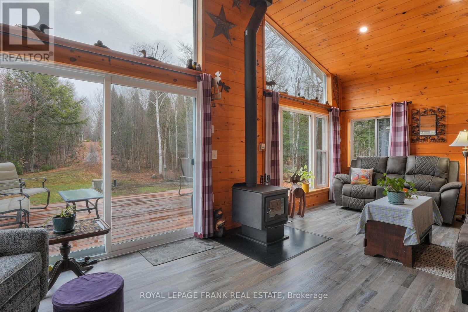 989 North Mckenzie Lake Road Property Photo 14