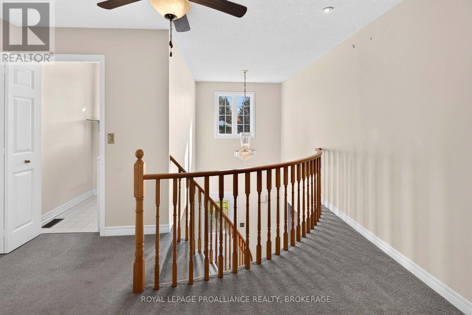 323 Sunrise Crescent Property Photo 32