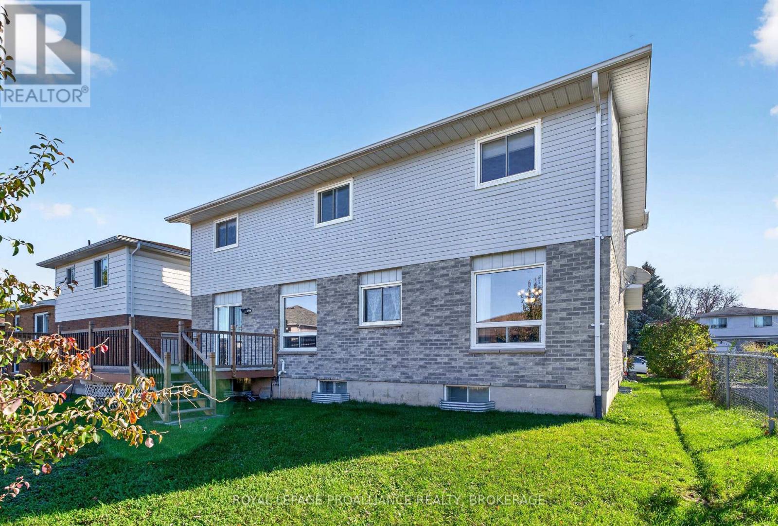 323 Sunrise Crescent Property Photo 38