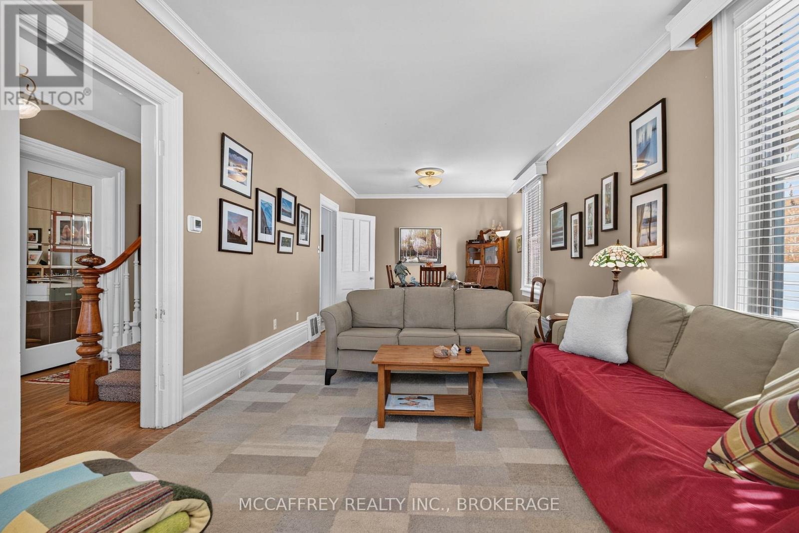 15 Graham Street E Property Photo 10