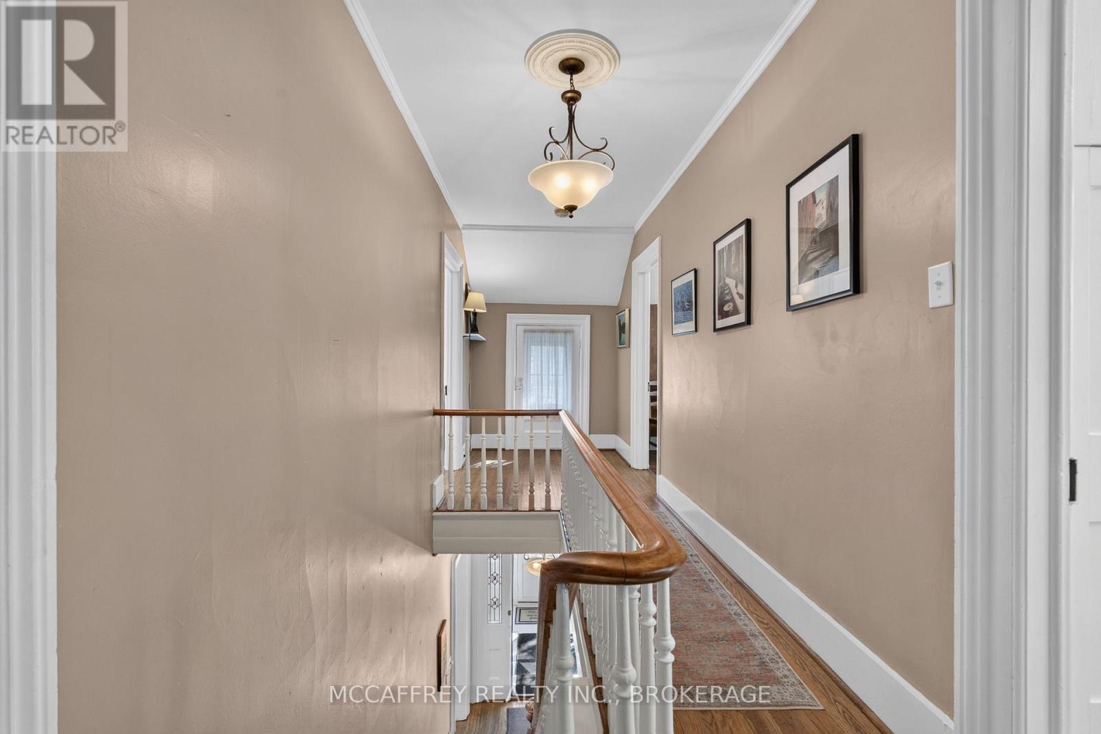 15 Graham Street E Property Photo 24