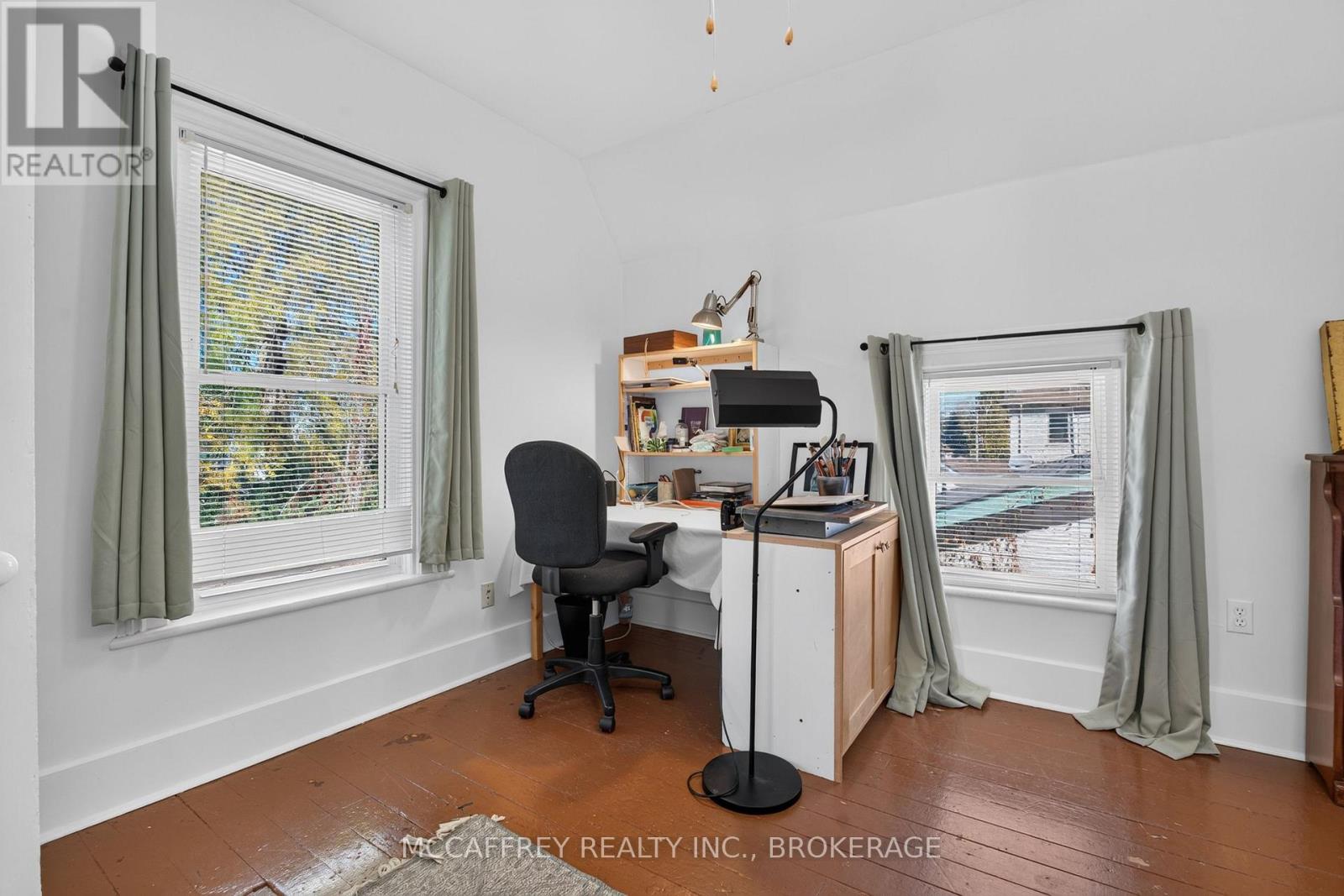 15 Graham Street E Property Photo 30