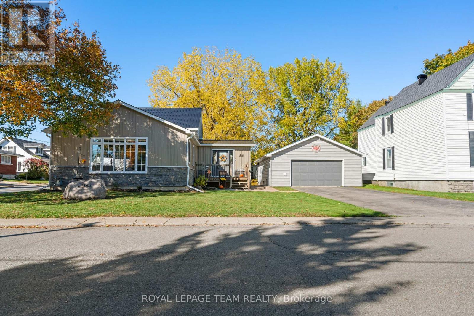 516 Sophia Street Property Photo 2