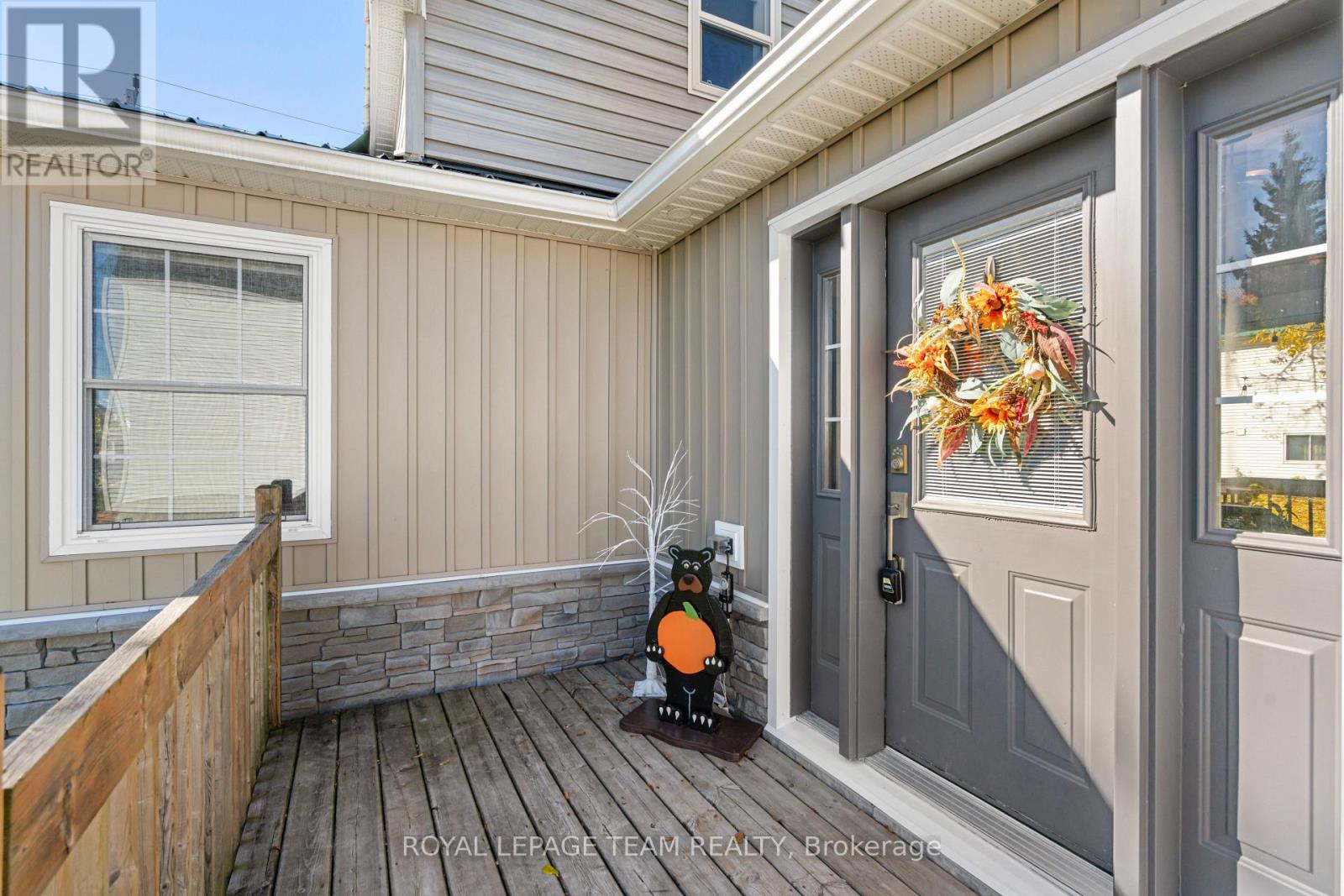 516 Sophia Street Property Photo 5