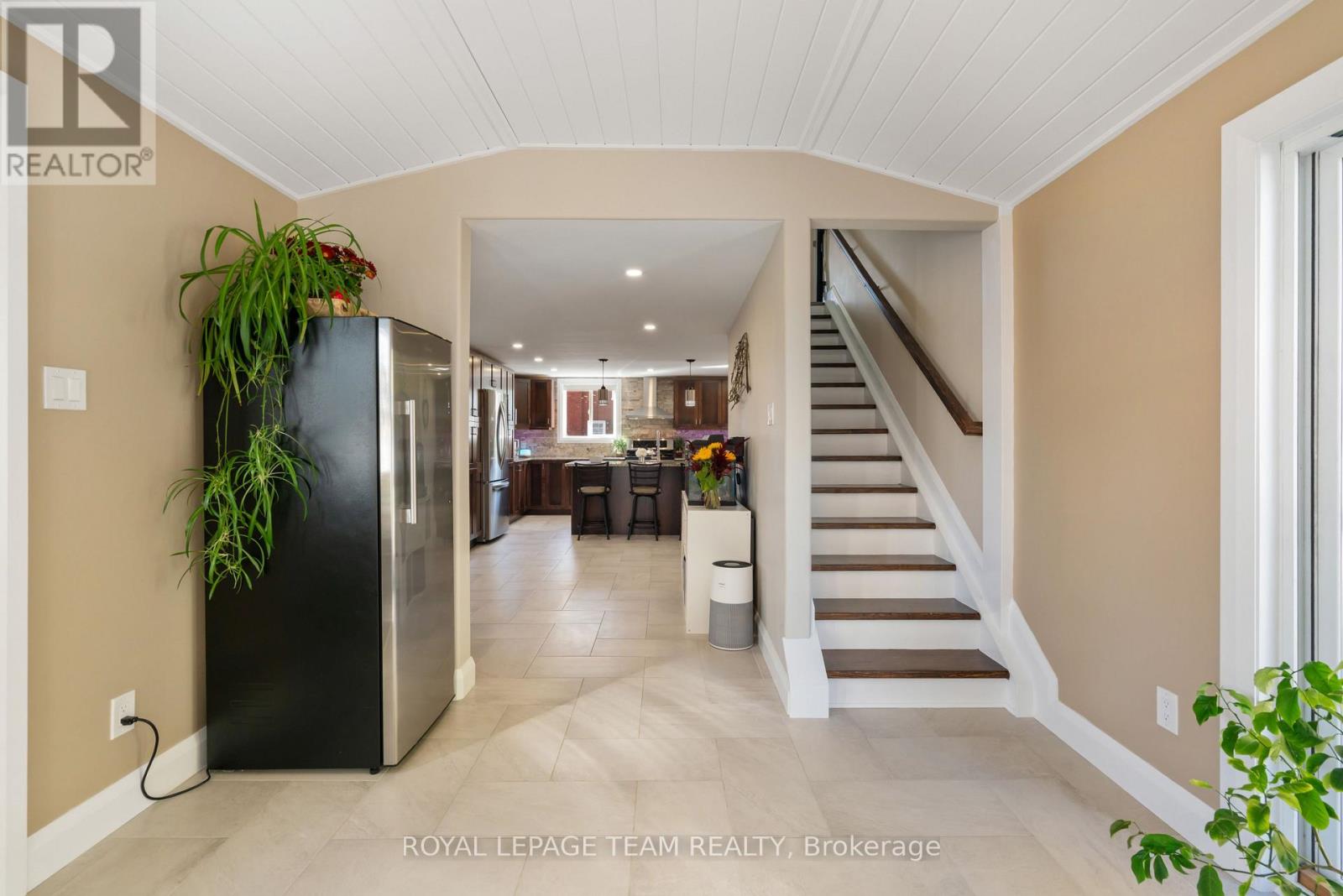 516 Sophia Street Property Photo 9