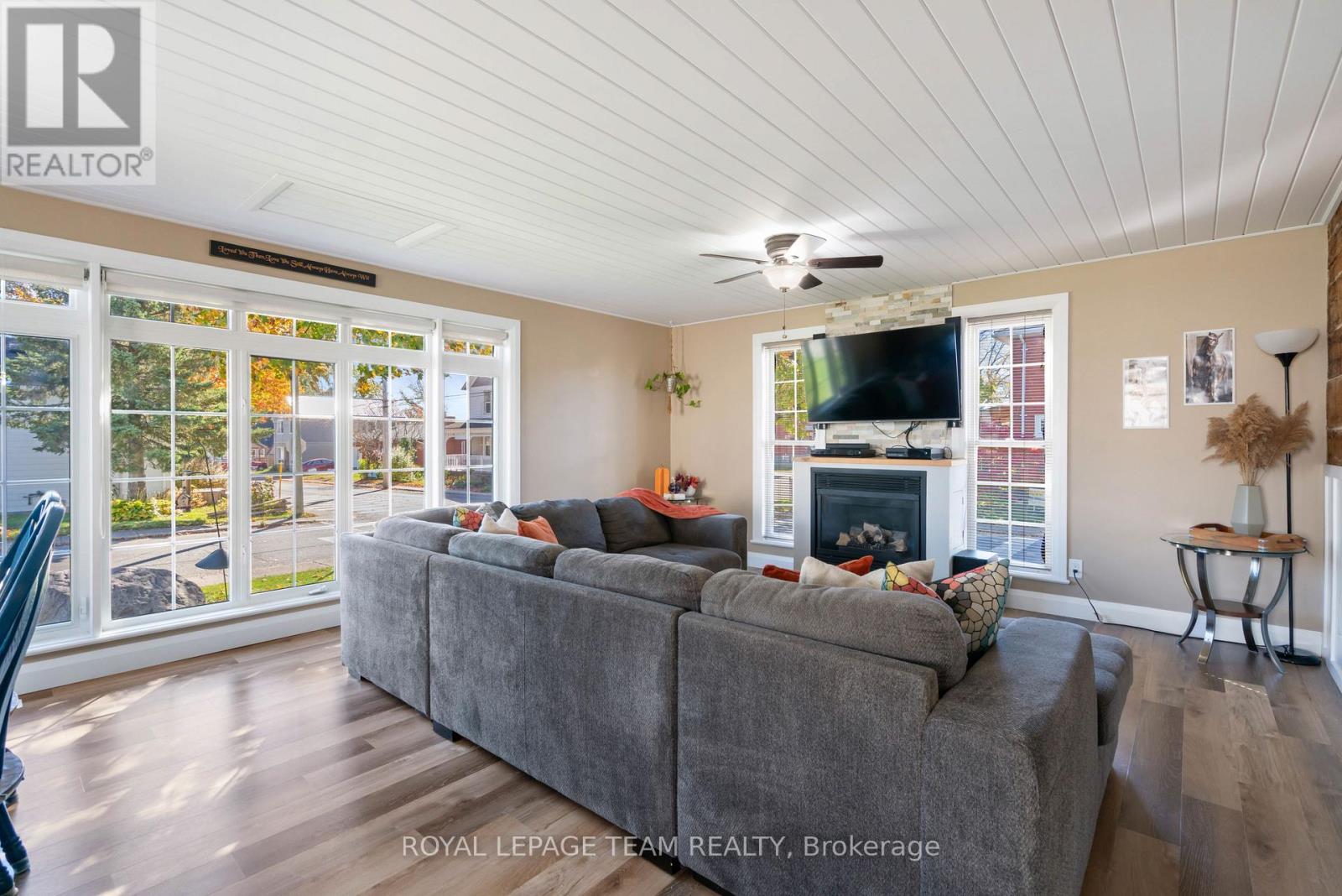 516 Sophia Street Property Photo 14