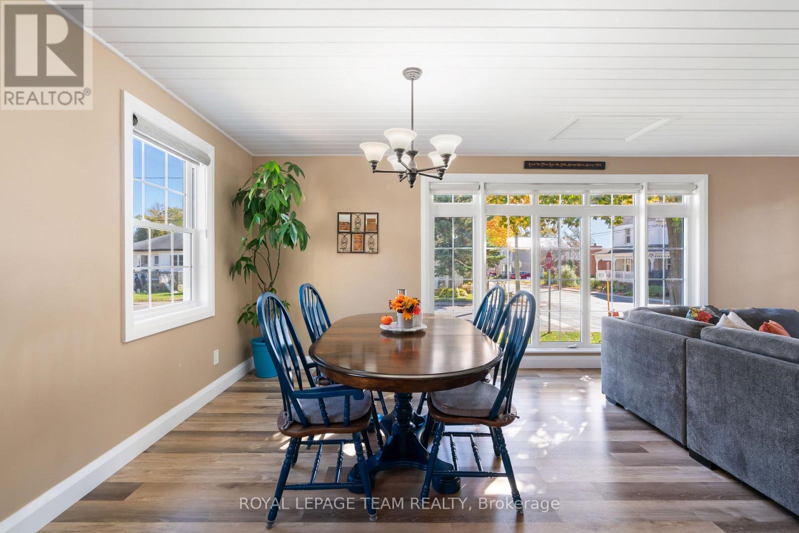 516 Sophia Street Property Photo 16