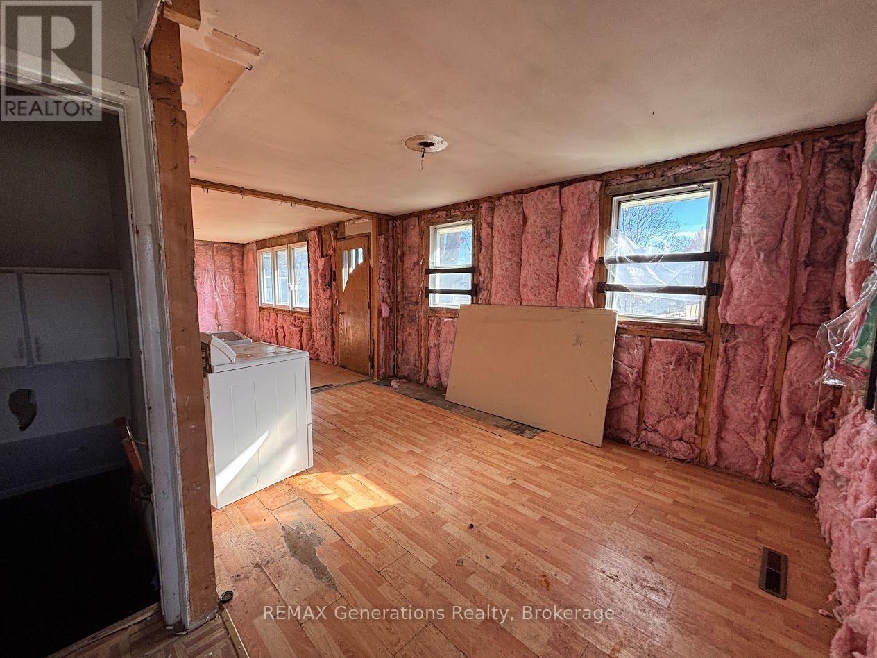 10 Adjala Avenue Property Photo 2