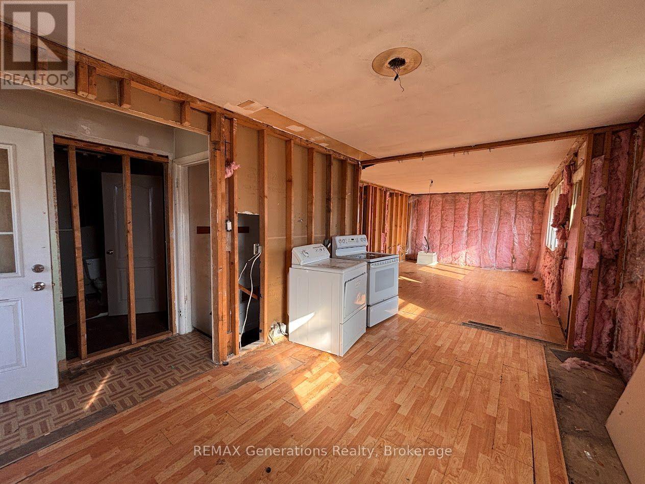10 Adjala Avenue Property Photo 3
