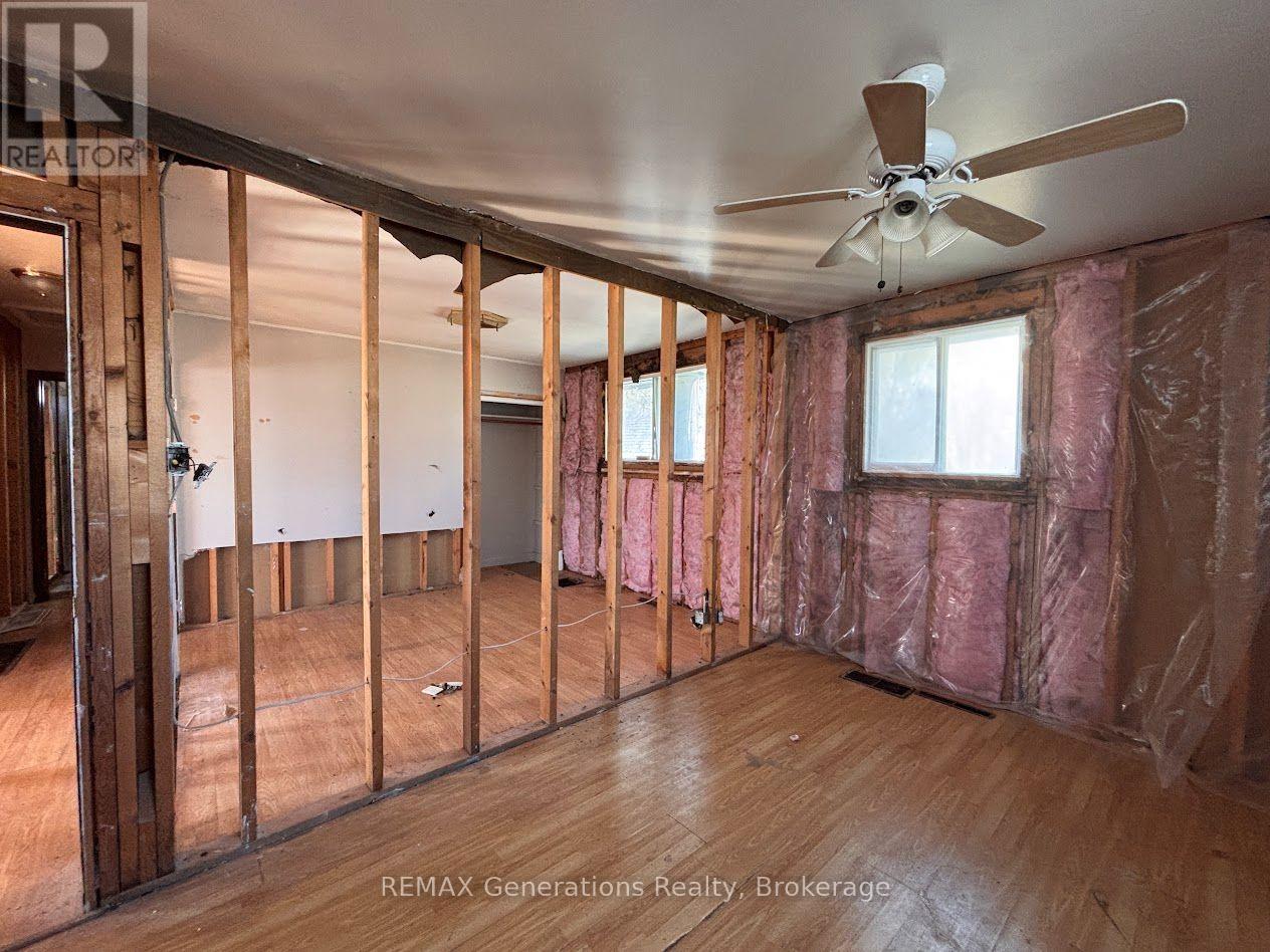10 Adjala Avenue Property Photo 9