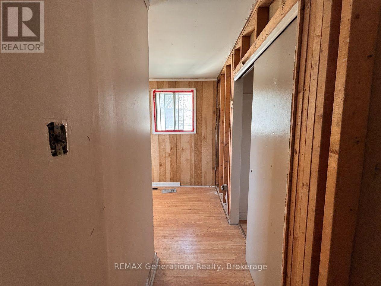 10 Adjala Avenue Property Photo 11