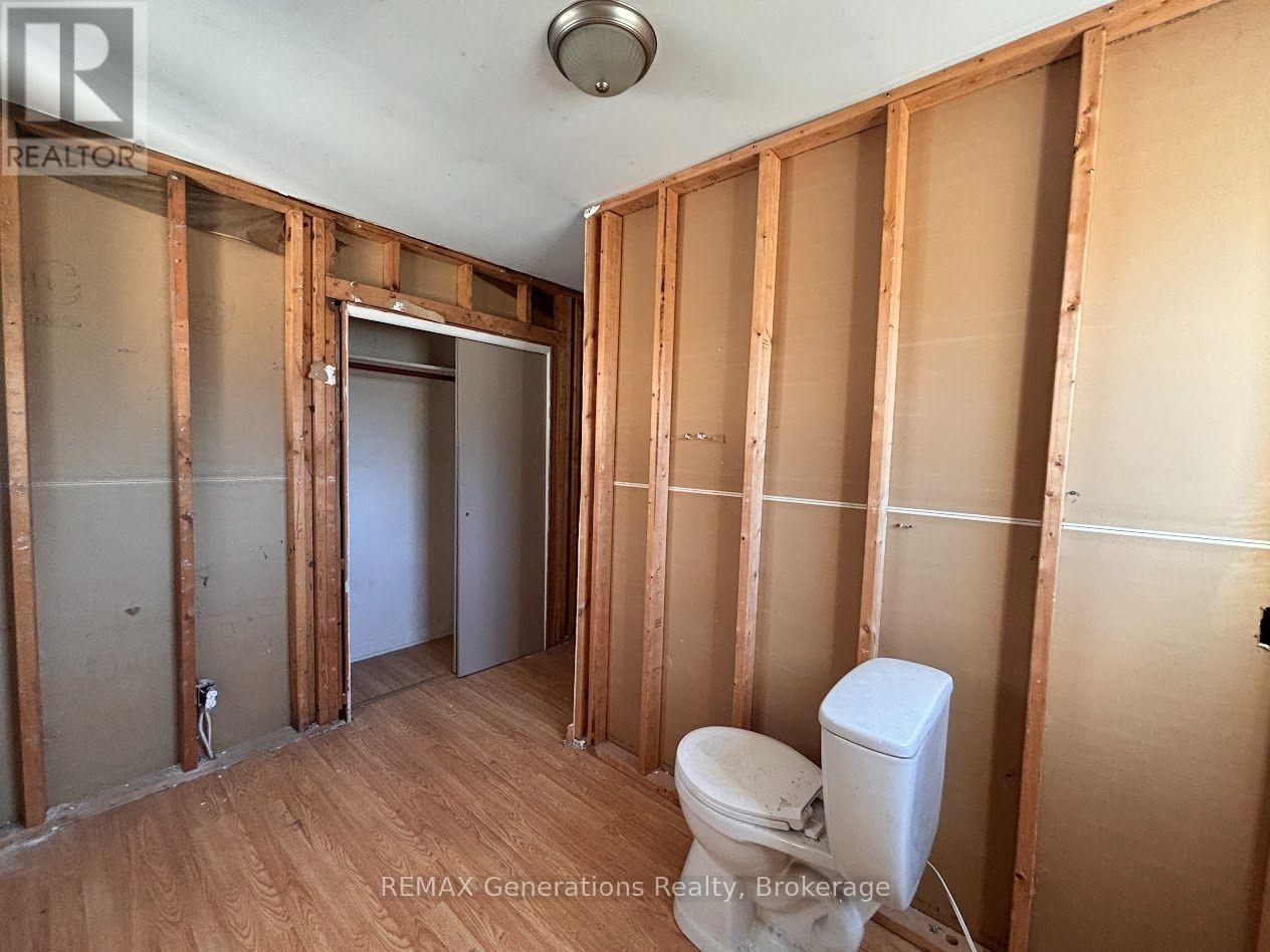 10 Adjala Avenue Property Photo 13