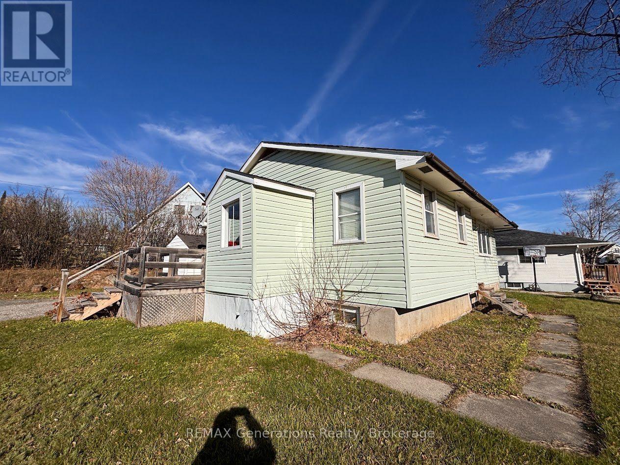 10 Adjala Avenue Property Photo 22