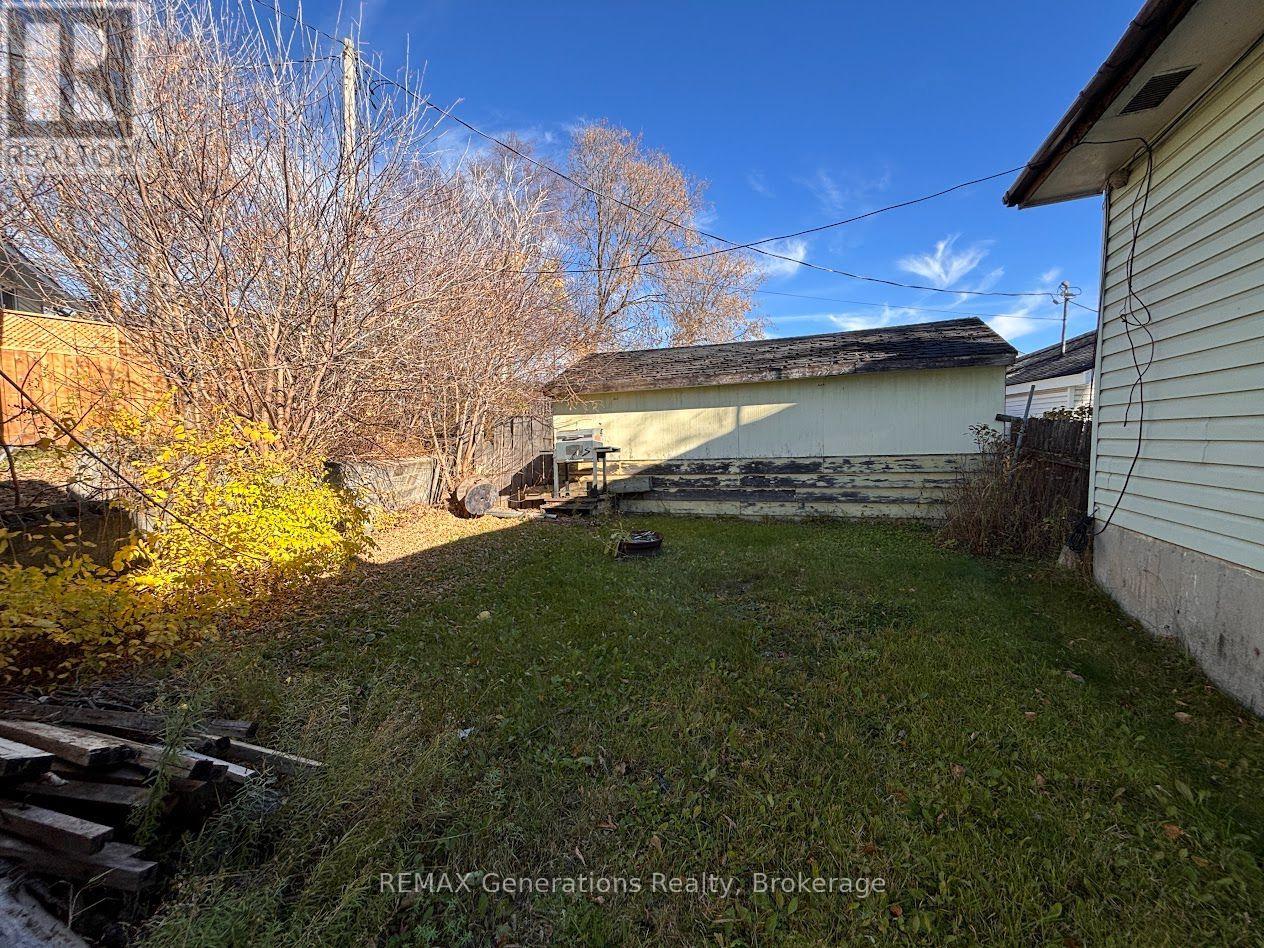 10 Adjala Avenue Property Photo 25