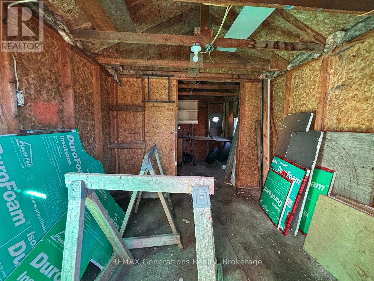 10 Adjala Avenue Property Photo 28