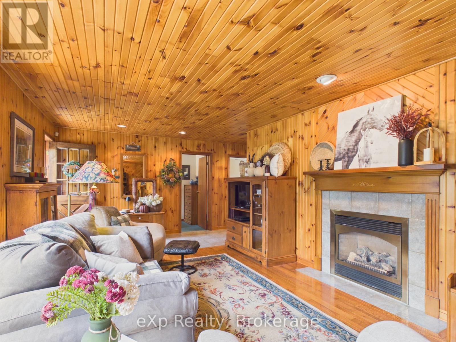 401771 Grey Road 4 Road Property Photo 8