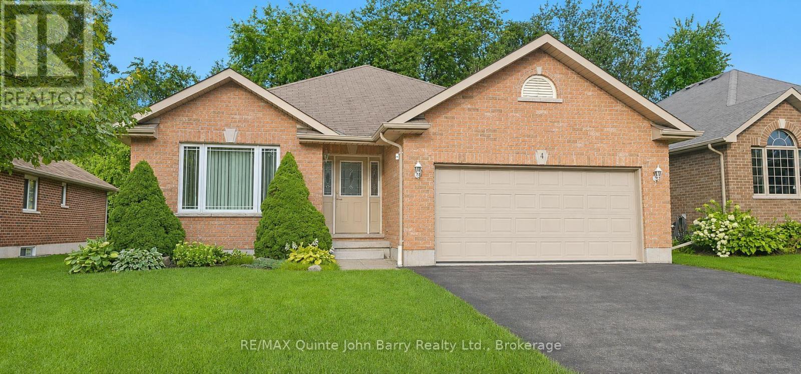 4 Algonquin Avenue Property Photo 2