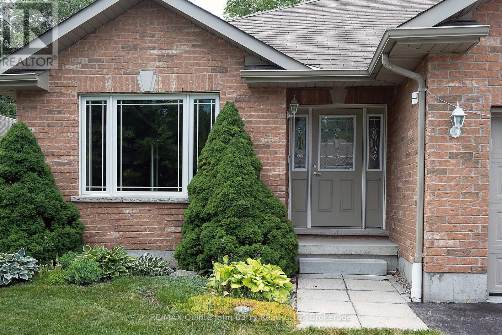 4 Algonquin Avenue Property Photo 4