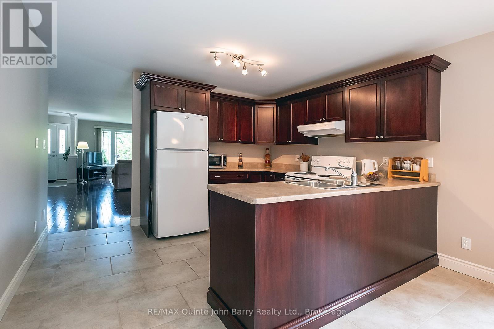4 Algonquin Avenue Property Photo 10