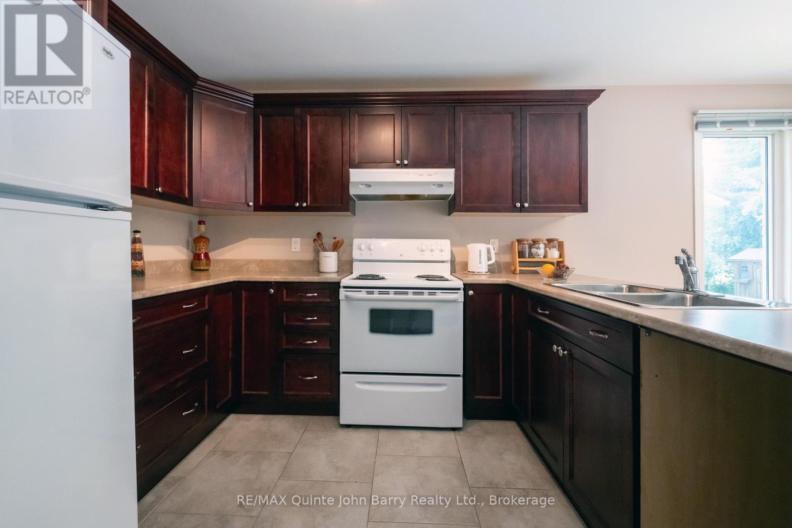 4 Algonquin Avenue Property Photo 11