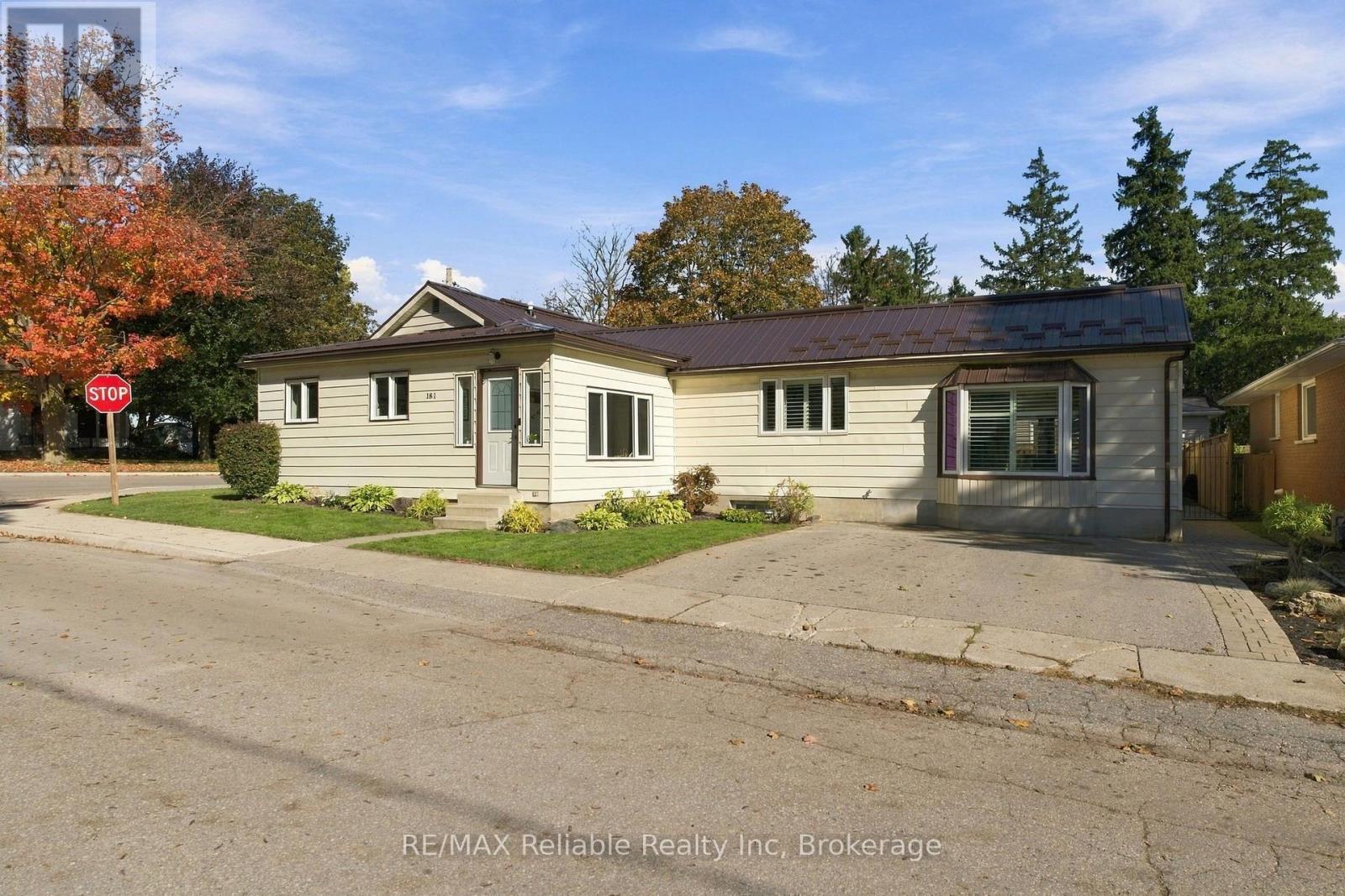 181 Maple Street Property Photo 3