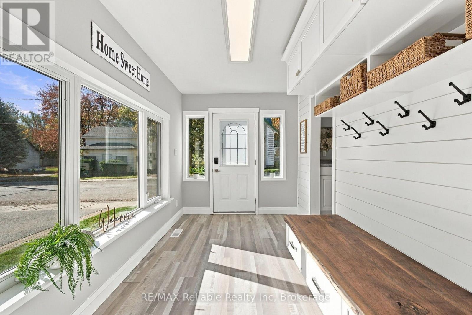 181 Maple Street Property Photo 9