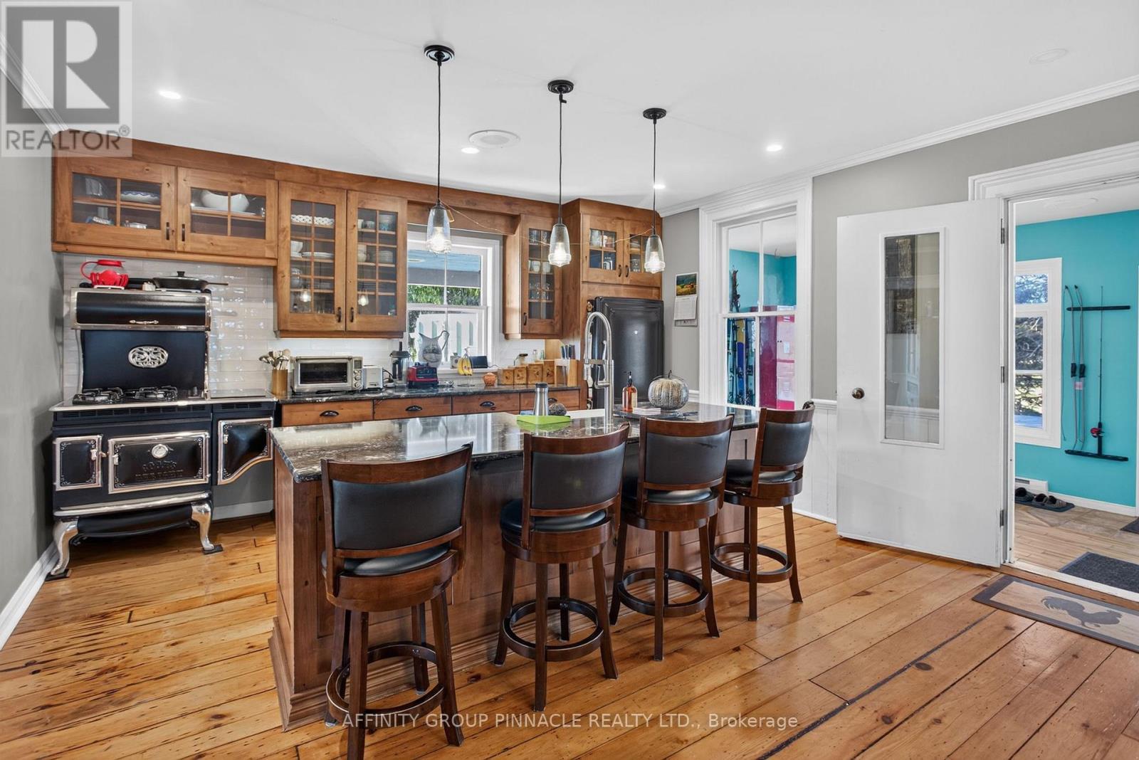 859 Eldon Road Property Photo 8