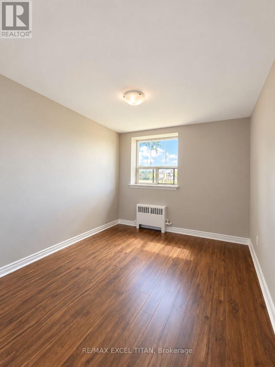 335c - 468 Ottawa Street Property Photo 4
