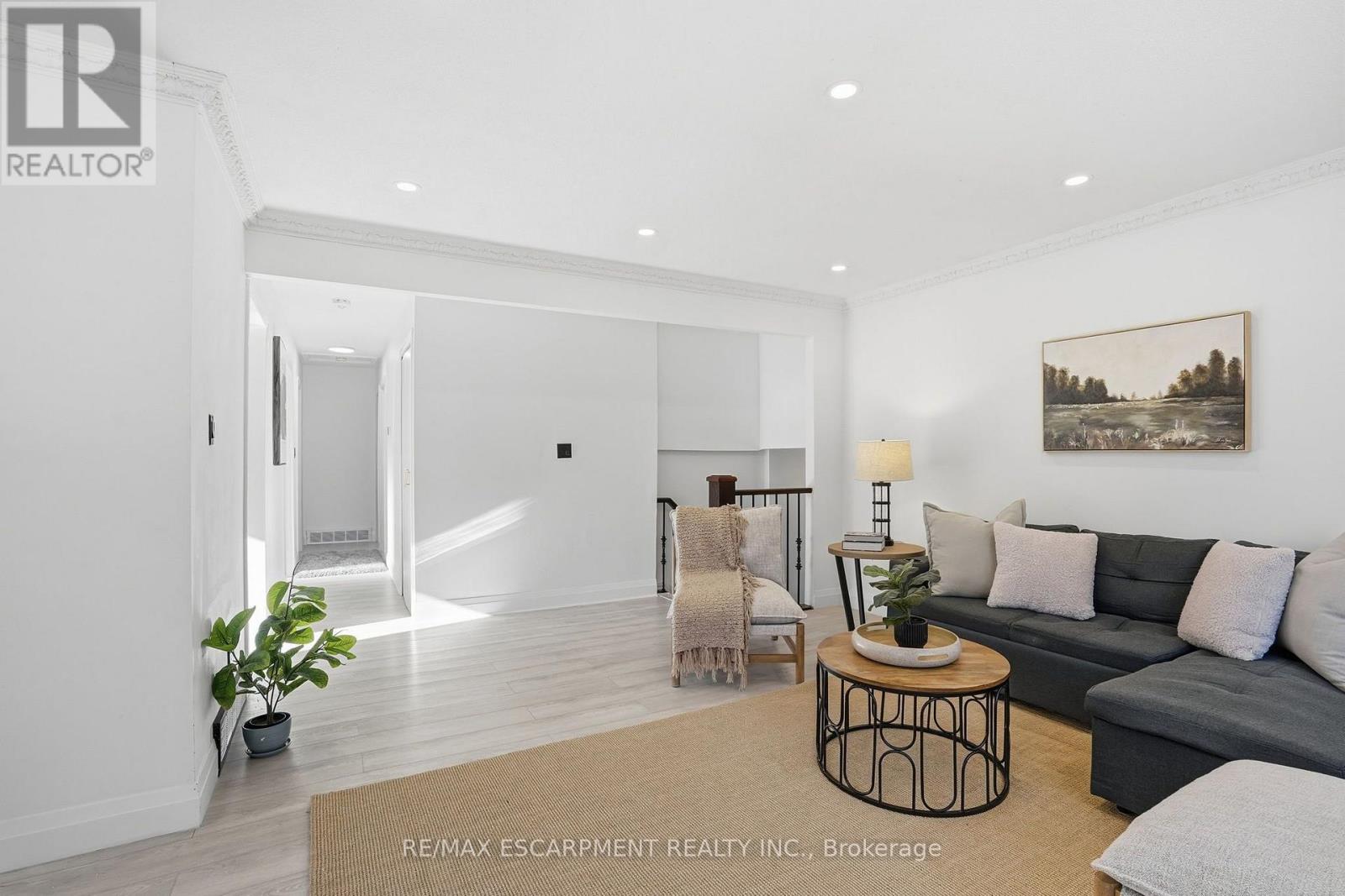 84 Elgar Avenue Property Photo 8
