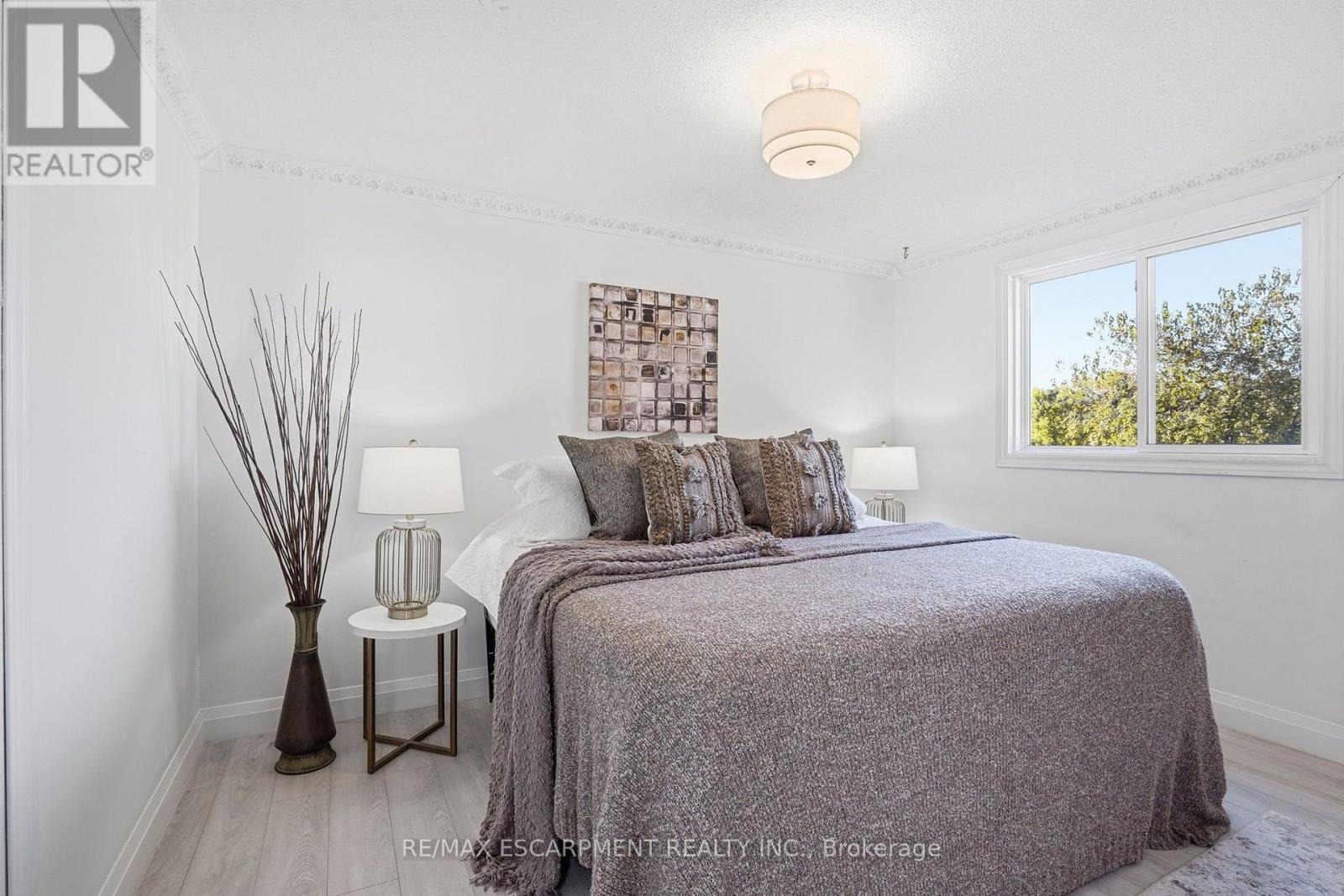84 Elgar Avenue Property Photo 14
