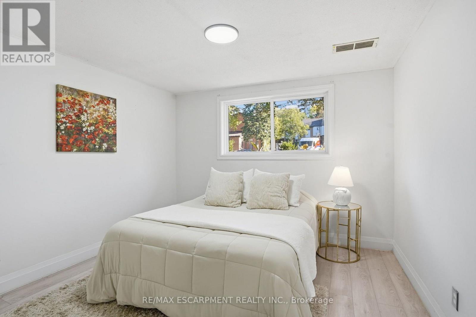 84 Elgar Avenue Property Photo 25