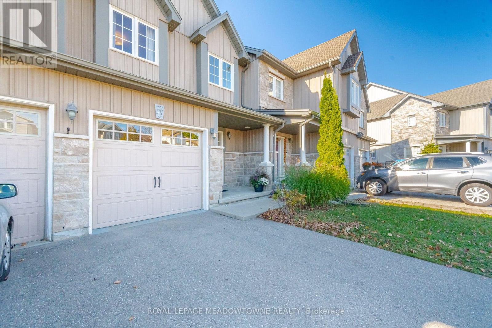 507 Windflower Crescent Property Photo 3