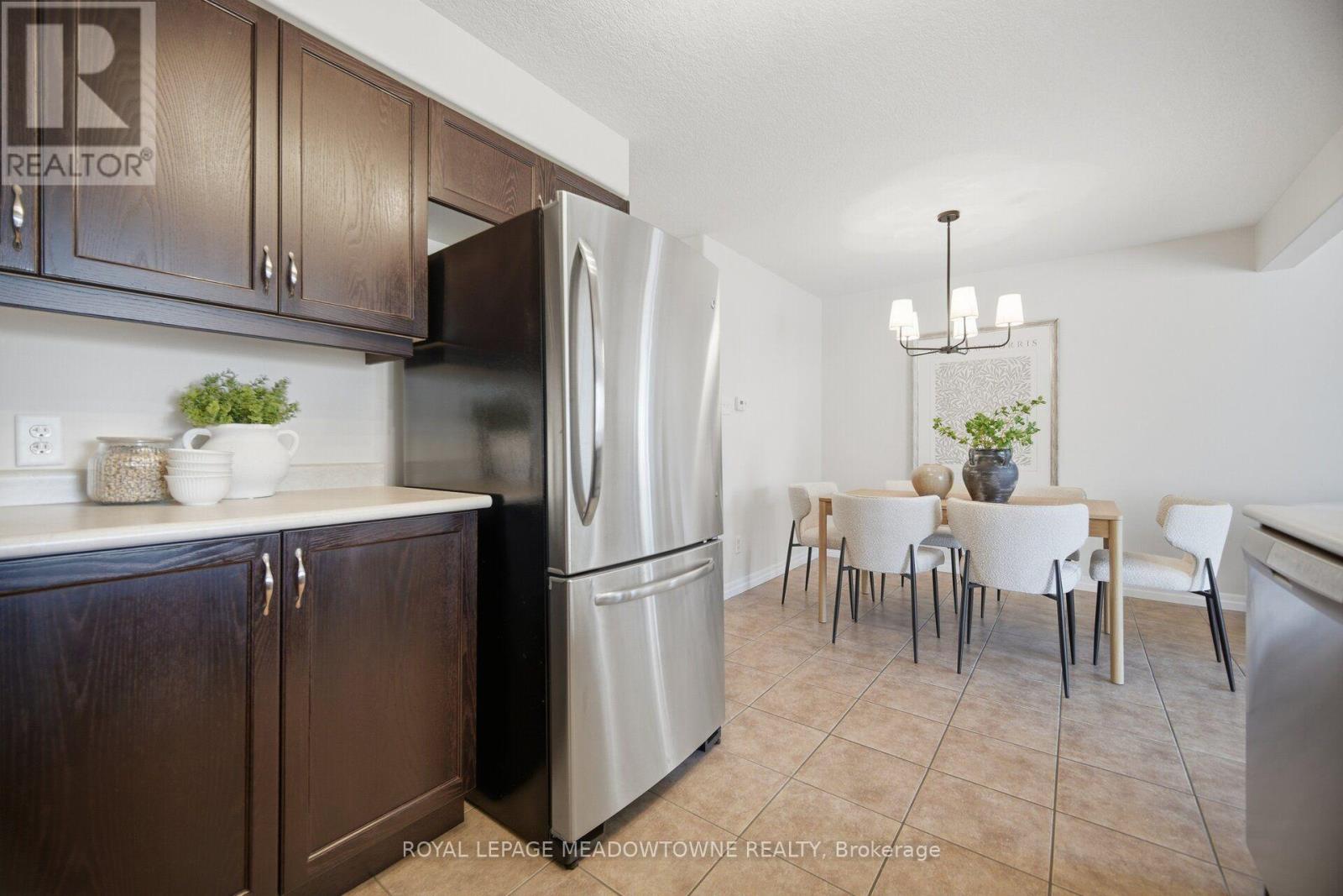 507 Windflower Crescent Property Photo 14