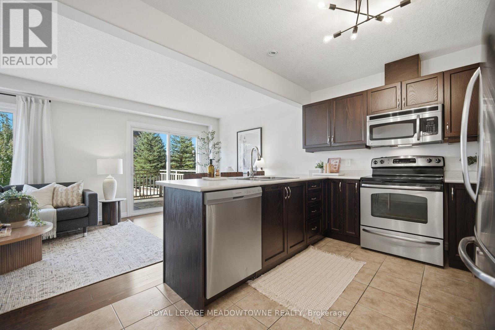 507 Windflower Crescent Property Photo 15