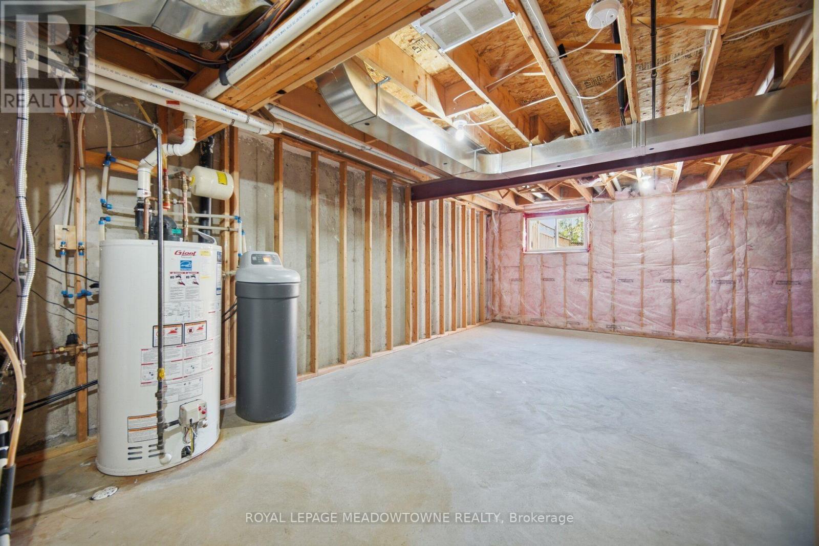 507 Windflower Crescent Property Photo 40