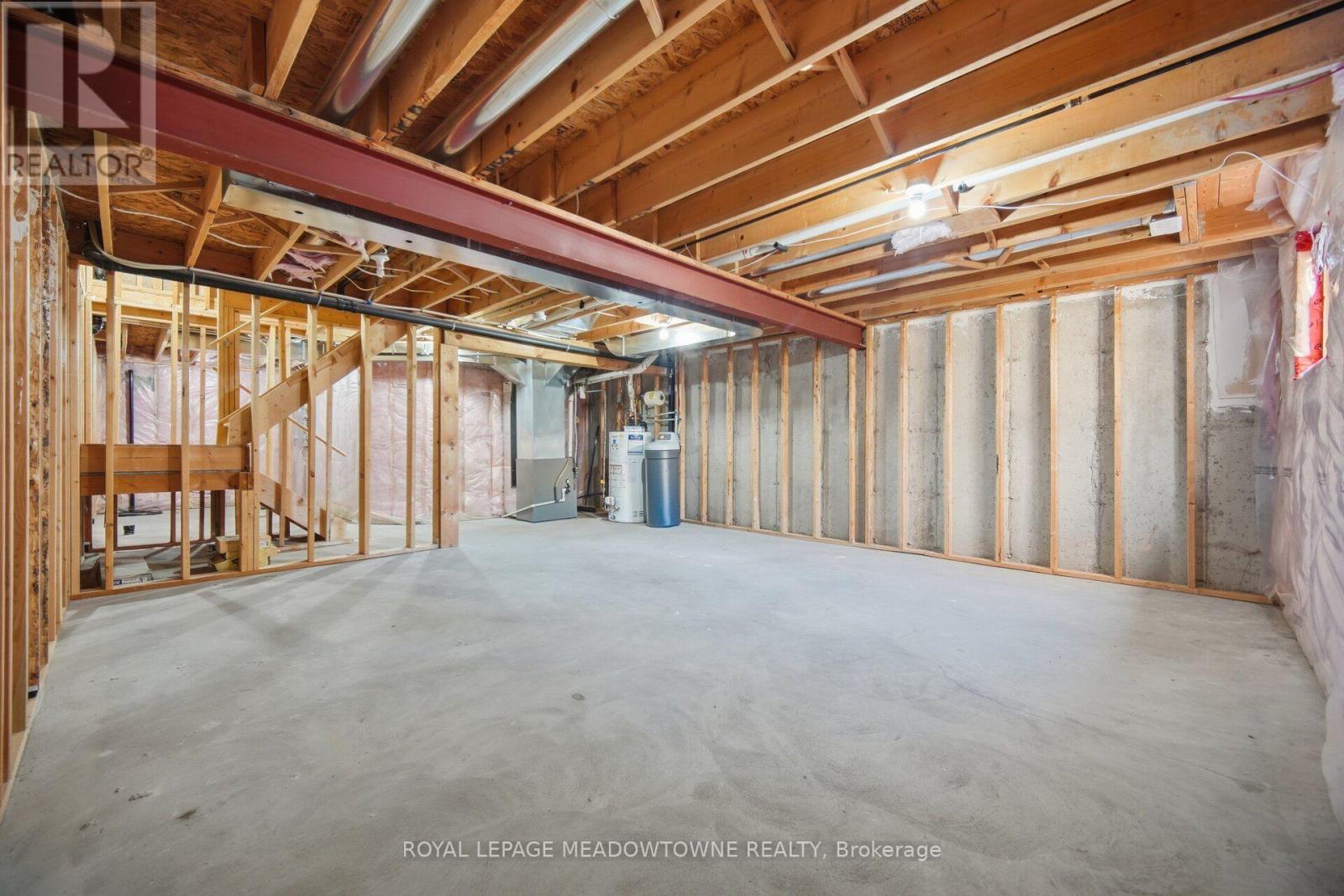 507 Windflower Crescent Property Photo 42