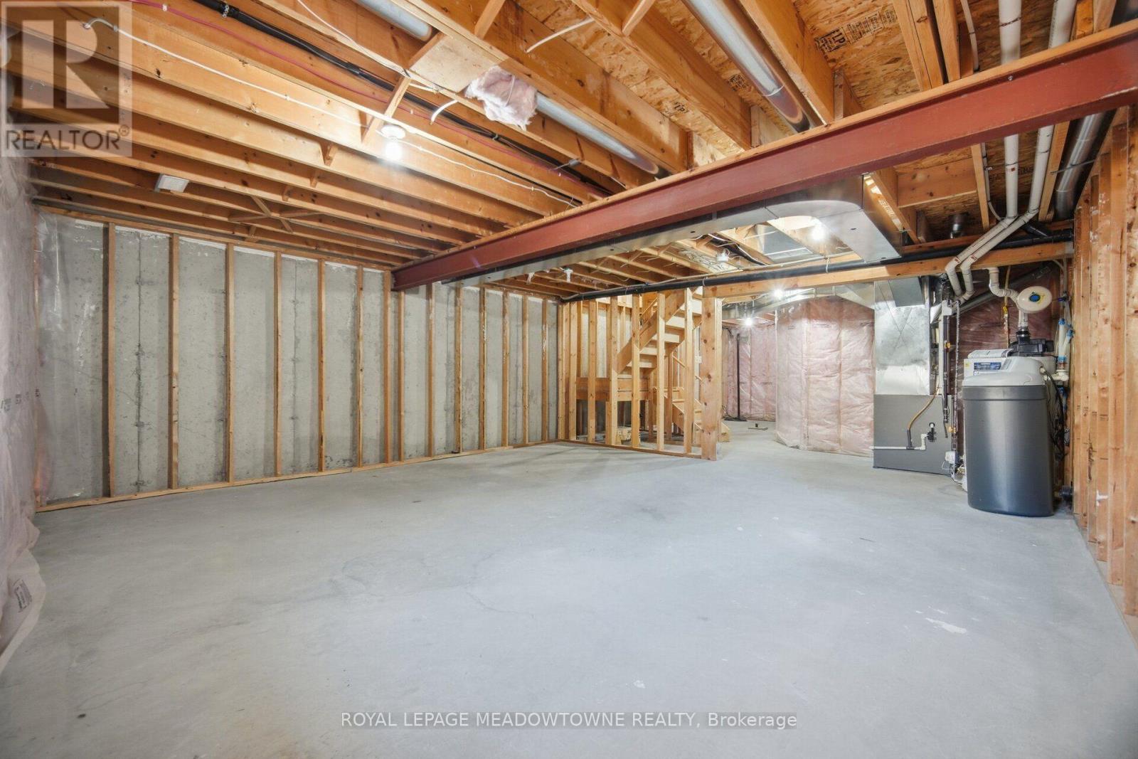 507 Windflower Crescent Property Photo 43
