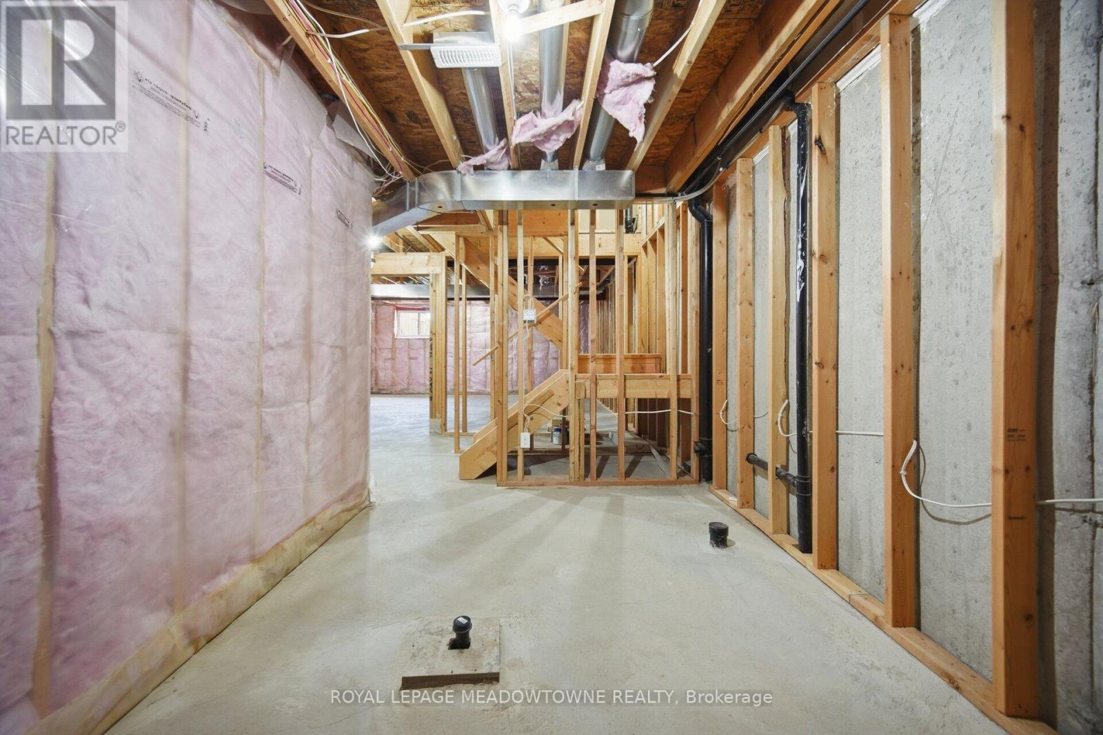 507 Windflower Crescent Property Photo 45