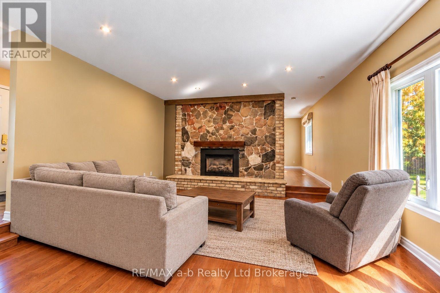 36067 Third Line Property Photo 17