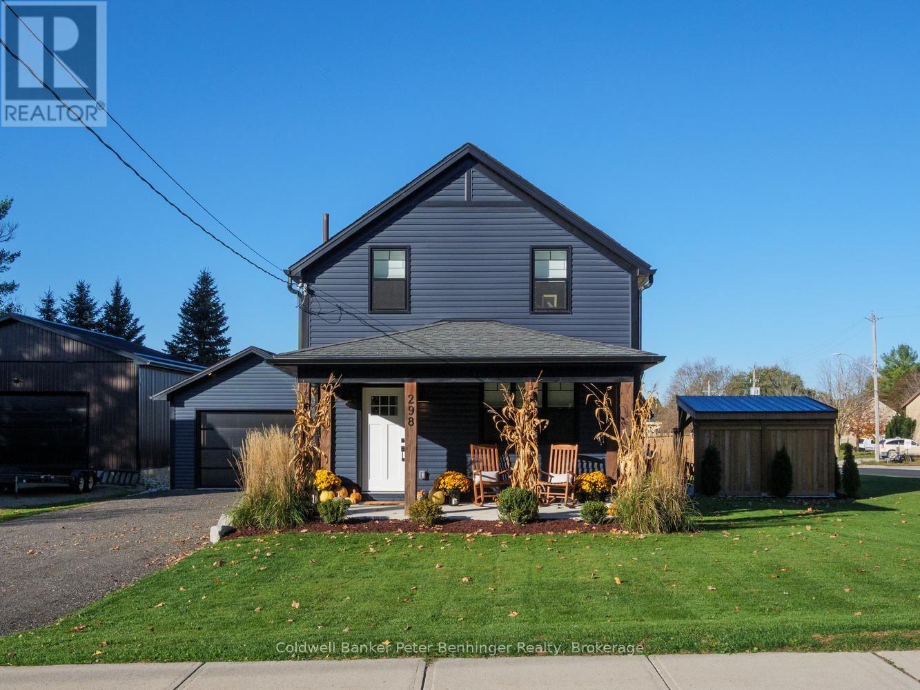 298 Countess Street N Property Photo 1