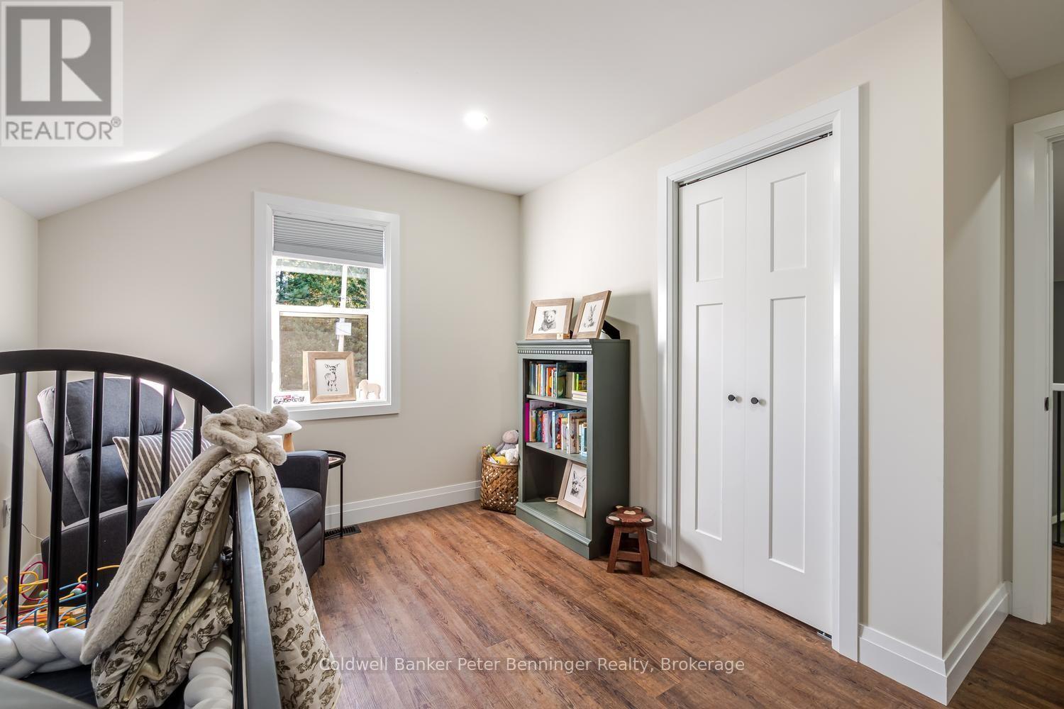 298 Countess Street N Property Photo 37