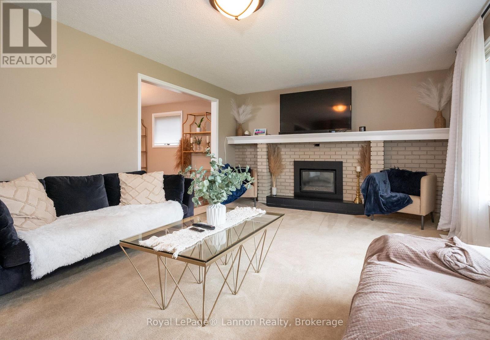 2020 Mountain Road Property Photo 7