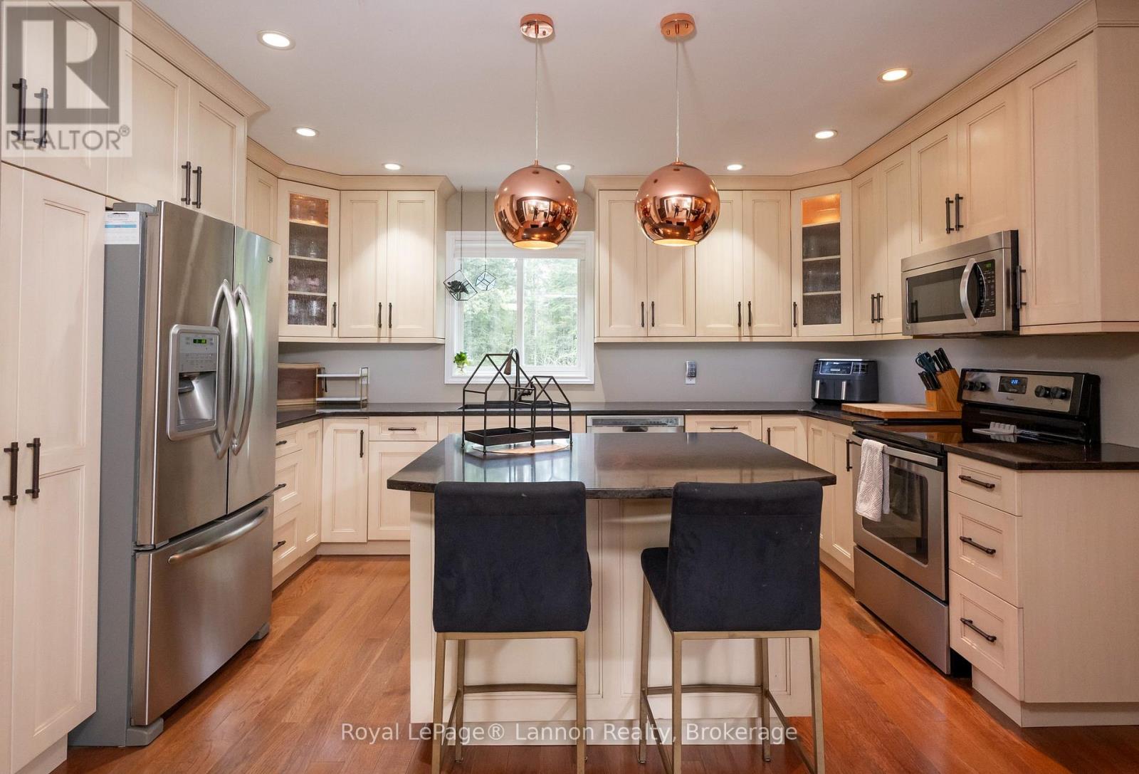 2020 Mountain Road Property Photo 8