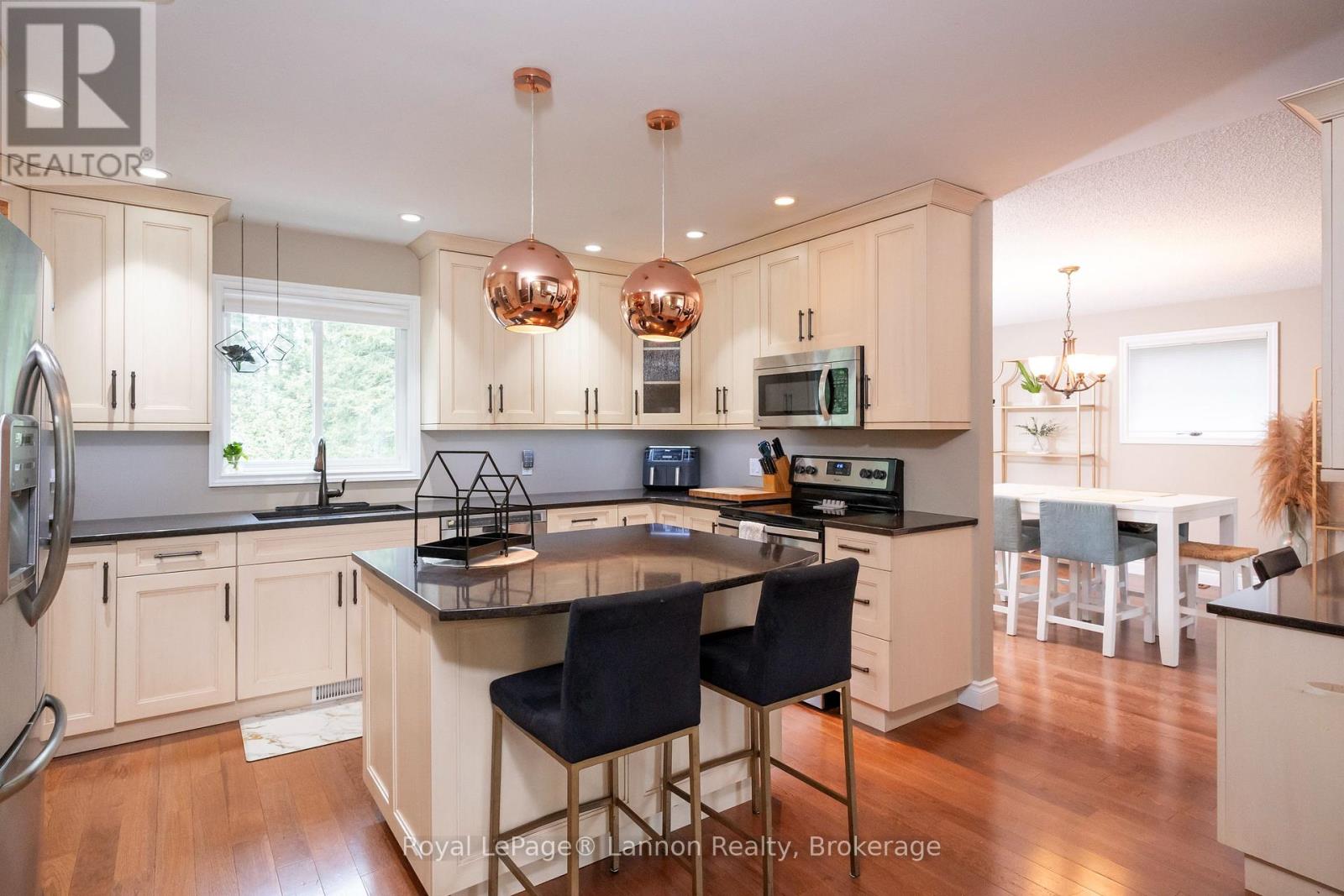 2020 Mountain Road Property Photo 10
