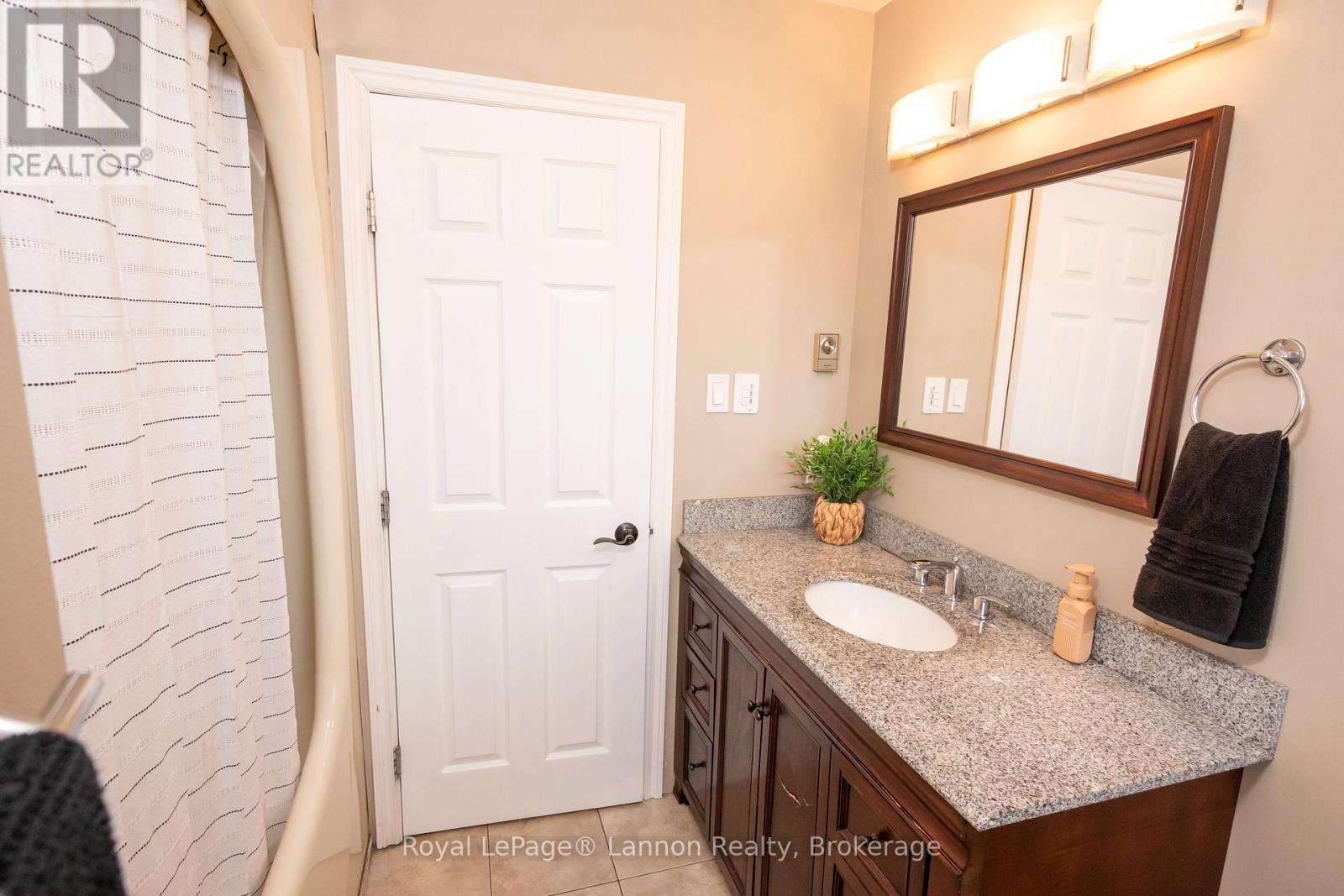 2020 Mountain Road Property Photo 24