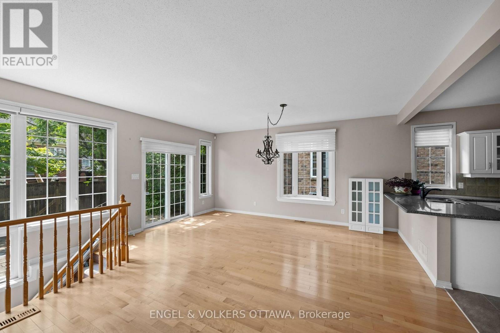 205 Cairnsmore Circle Property Photo 3