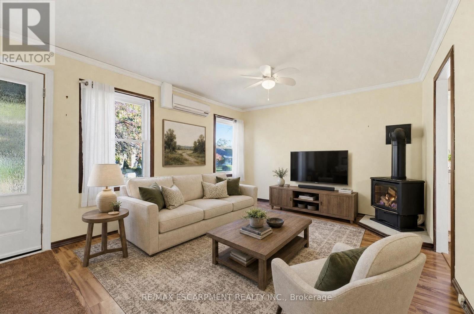 9 Spencer Avenue Property Photo 4