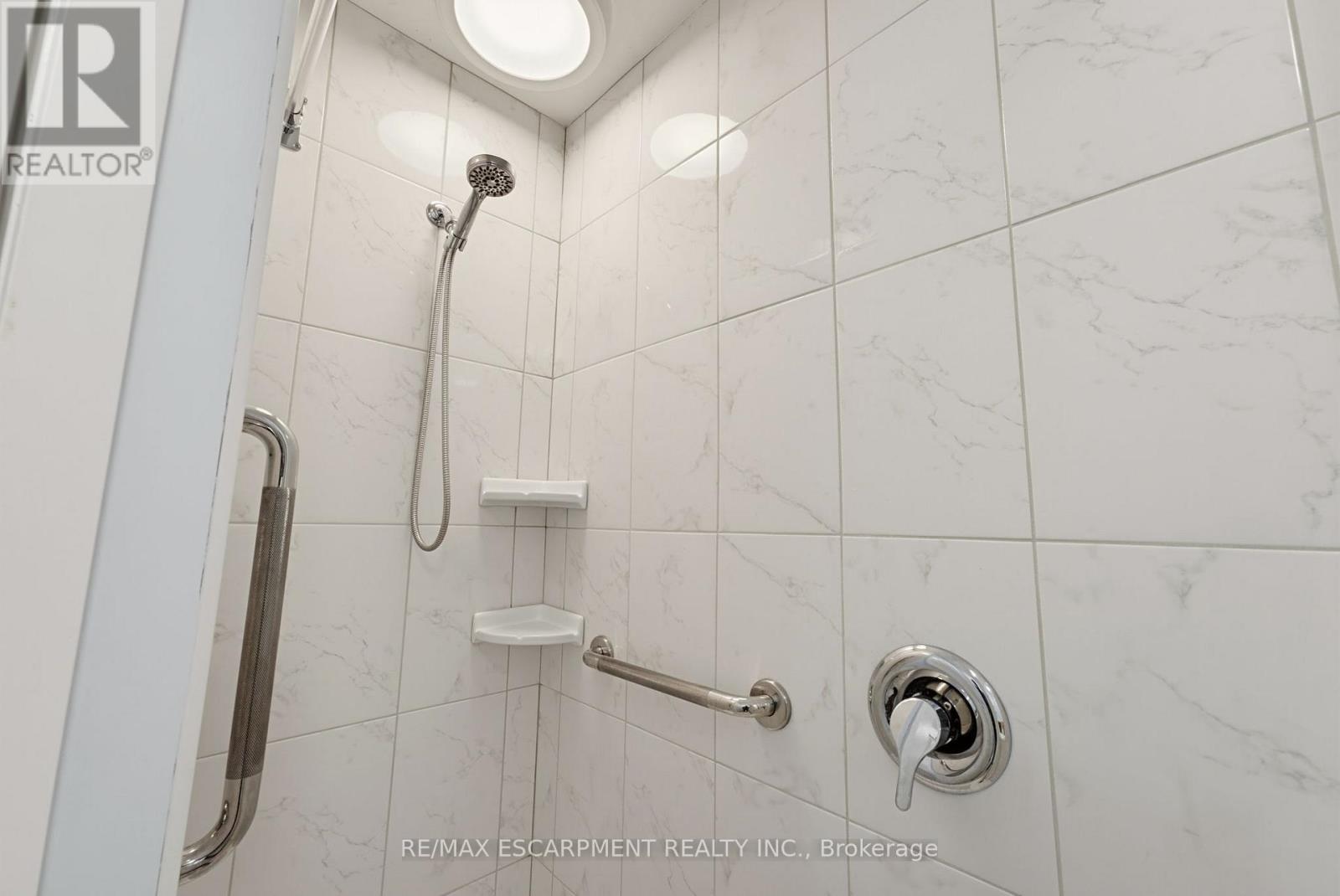 9 Spencer Avenue Property Photo 15